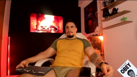 Snapshot of kingbear777 chatting on 09.14.25 King Bear online show from 09.14.25