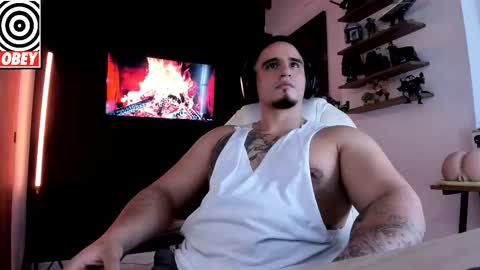 Snapshot of kingbear777 chatting on 10.02.25 King Bear online show from 10.02.25