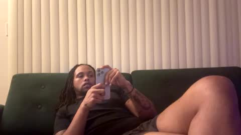 Snapshot of kingdabiggest chatting on 10.18.25 KingDaBiggest online show from 10.18.25