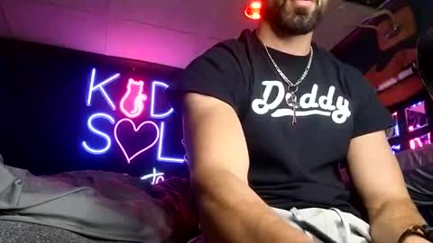 Snapshot of kingdaddysayless chatting on 10.22.25 kingdaddysayless online show from 10.22.25