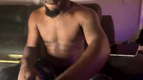 Snapshot of kingofkingz74 chatting on 10.30.25 kingofkingz74 online show from 10.30.25