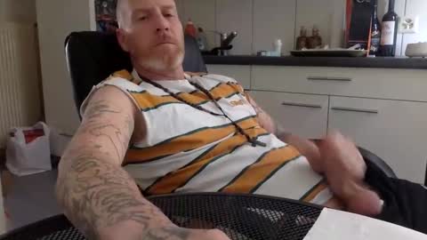 Snapshot of kingsize187 chatting on 12.25.24 kingsize online show from 12.25.24