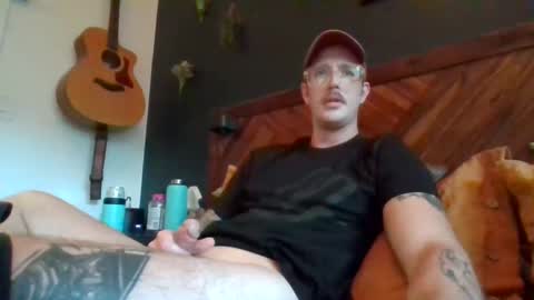 Snapshot of kinky740280 chatting on 10.31.25 kinky740280 online show from 10.31.25