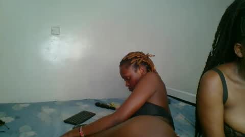 kinky_aria online show from 09.11.25