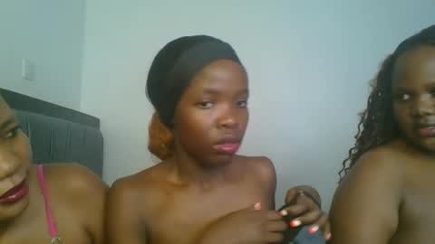 kinky_aria online show from 10.11.25