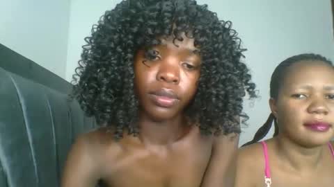 kinky_aria online show from 10.18.25