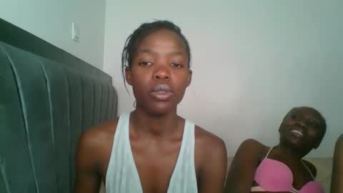 kinky_aria online show from 10.24.25