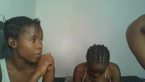 kinky_aria online show from 10.25.25