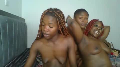 kinky_aria online show from 11.17.25