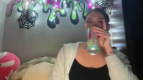 Snapshot of kinkycreative chatting on 11.03.25 kinkycreative online show from 11.03.25