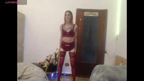 Snapshot of kinkyerikat chatting on 10.16.25 Anya online show from 10.16.25