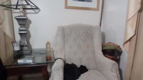 Snapshot of kinkysweets chatting on 01.04.25 KinkySweets online show from 01.04.25