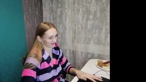 Snapshot of kira_morekiss chatting on 12.26.24 kira_morekiss online show from 12.26.24