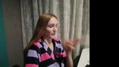 Snapshot of kira_morekiss chatting on 02.14.25 kira_morekiss online show from 02.14.25