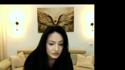 Snapshot of kiradelune chatting on 11.21.25 Kiradelune online show from 11.21.25