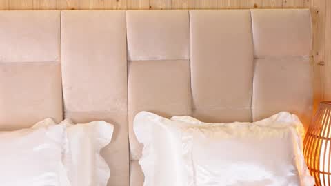 kira online show from 10.28.25