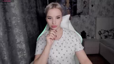 Snapshot of kirakrox chatting on 11.03.25 kirakrox online show from 11.03.25