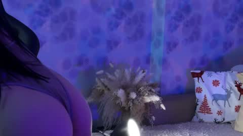 Snapshot of kiralilime chatting on 12.21.24 Kira online show from 12.21.24