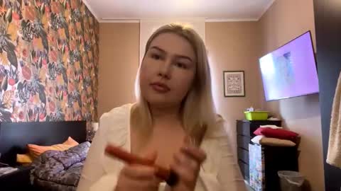 Kisha online show from 11.21.25