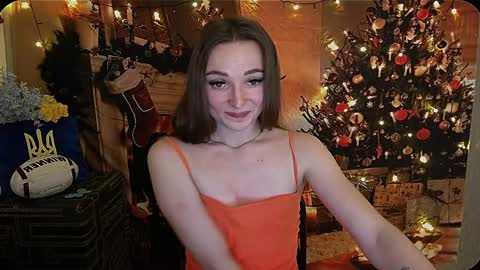 Snapshot of kiss_shy chatting on 12.25.24 Valeria online show from 12.25.24
