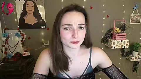 Snapshot of kiss_shy chatting on 03.01.25 Valeria online show from 03.01.25