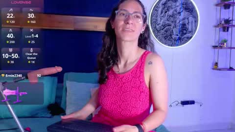 Kissing Company online show from 11.25.25