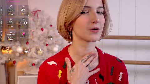 Snapshot of kisskiss_muah chatting on 12.11.24 Kate online show from 12.11.24