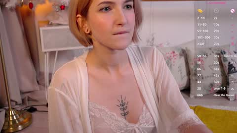 Snapshot of kisskiss_muah chatting on 12.13.24 Kate online show from 12.13.24