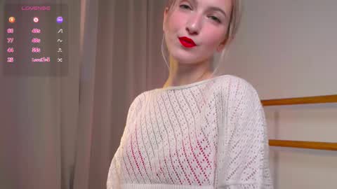 Snapshot of kisskiss_muah chatting on 09.23.25 Kate online show from 09.23.25