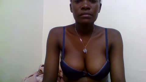 Snapshot of kissybabe01 chatting on 10.04.25 kissybabe01 online show from 10.04.25