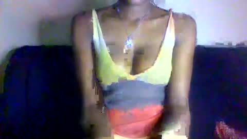 Snapshot of kissybabe01 chatting on 10.18.25 kissybabe01 online show from 10.18.25