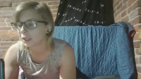 Snapshot of kitty_vonkush_ chatting on 10.06.25 GoddessKittyFinDom online show from 10.06.25