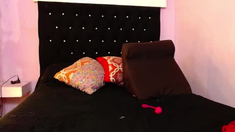 Snapshot of kittybonx chatting on 03.09.25 paola online show from 03.09.25