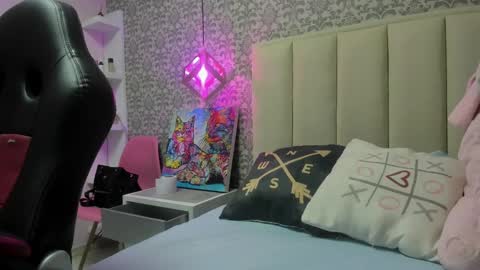 Snapshot of kittytimberlake chatting on 02.13.25 K I T T Y online show from 02.13.25