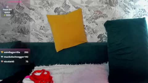 Snapshot of kittyy_cuttie chatting on 03.08.25 kittyy online show from 03.08.25