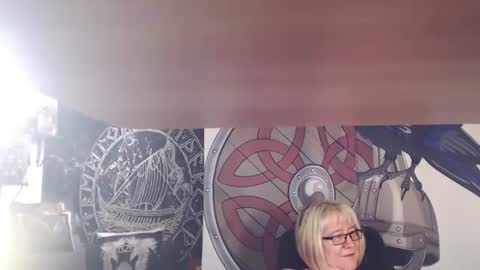 Snapshot of kleiner_teufel chatting on 01.27.25 Michelle online show from 01.27.25