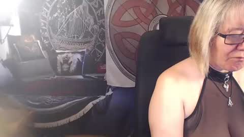 Snapshot of kleiner_teufel chatting on 03.04.25 Michelle online show from 03.04.25