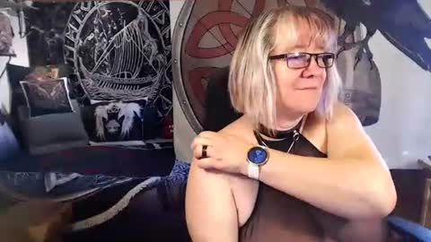 Snapshot of kleiner_teufel chatting on 09.20.25 Michelle online show from 09.20.25