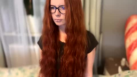 Snapshot of klementinagirl chatting on 12.16.24 Klementinafanslyklementina6661 online show from 12.16.24