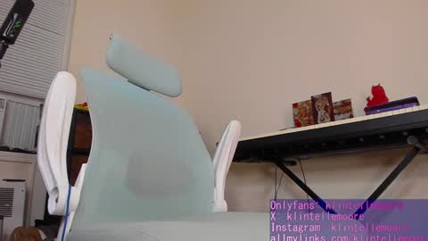 Snapshot of klintellemoore chatting on 12.24.24 Klintelle Moore online show from 12.24.24