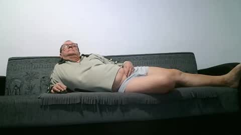 Snapshot of komputer123456789 chatting on 12.23.24 Bogdan online show from 12.23.24