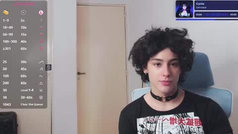 Snapshot of koneko_nya chatting on 10.10.25  Riley  online show from 10.10.25