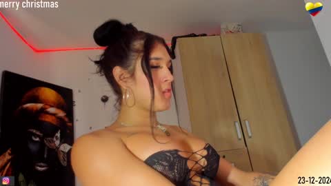 Snapshot of kortneyhills chatting on 12.24.24 Kortneyhills - Aries online show from 12.24.24