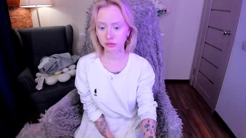 Snapshot of kris_grant chatting on 01.20.25 kris_grant online show from 01.20.25