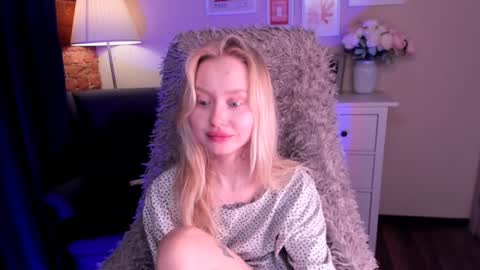 Snapshot of kris_grant chatting on 02.08.25 kris_grant online show from 02.08.25