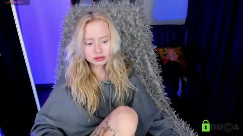 Snapshot of kris_grant chatting on 03.05.25 kris_grant online show from 03.05.25