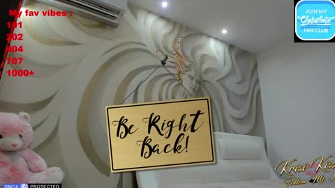 Snapshot of krisi_kiss chatting on 01.22.25 KrisiFollow me  Thumb UP  online show from 01.22.25