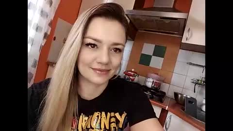 Snapshot of krisssexi chatting on 01.21.25 KrissSexi online show from 01.21.25