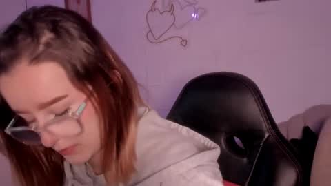 Snapshot of kristal_joi_dl chatting on 09.23.25 kristal online show from 09.23.25