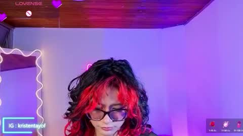 Snapshot of kristen_tay chatting on 09.14.25 kristen_tay online show from 09.14.25